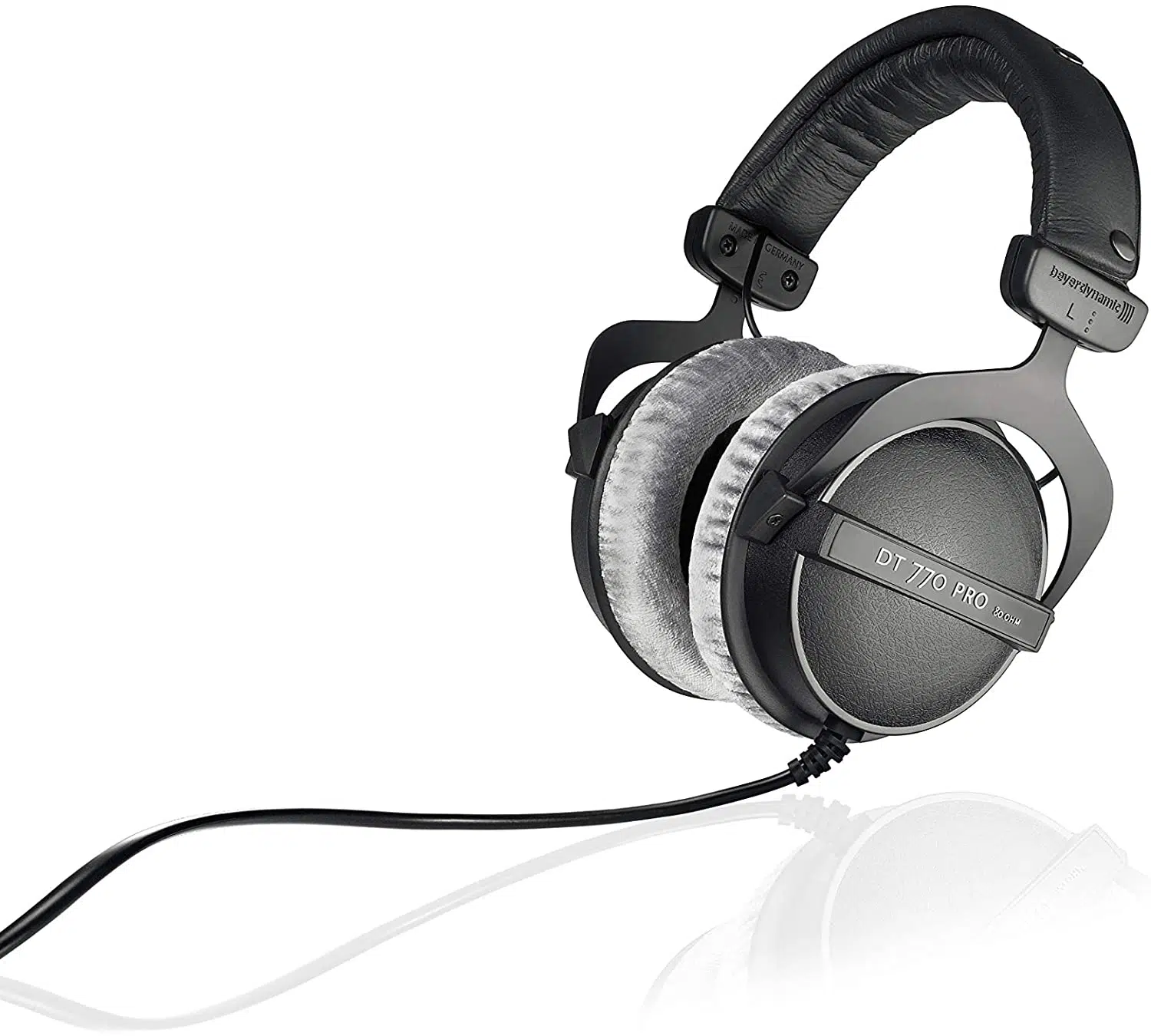 Beyerdynamic DT 770 PRO 80 Ohm Studio Headphones for professional recording and monitoring - Image 2
